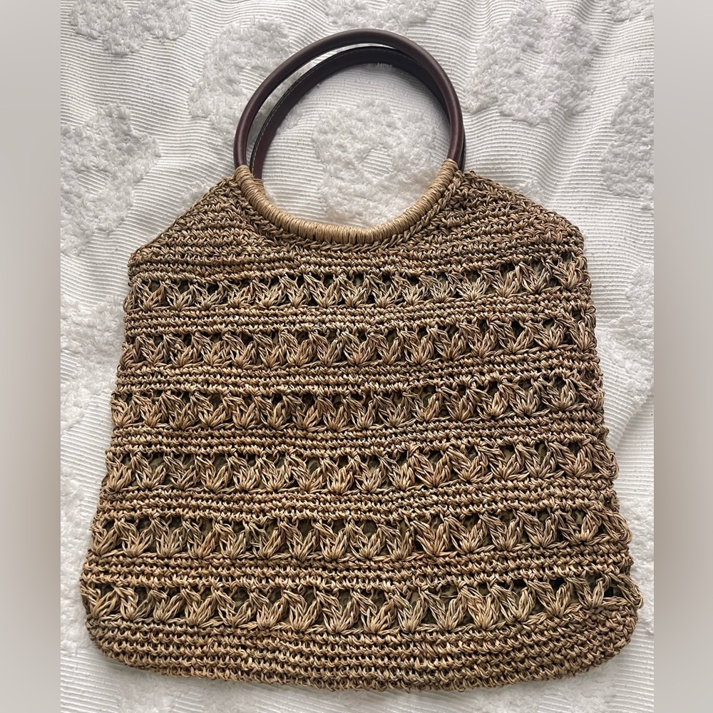 St. John’s Bay Woven Straw bag with bead animals - Picture 5 of 8
